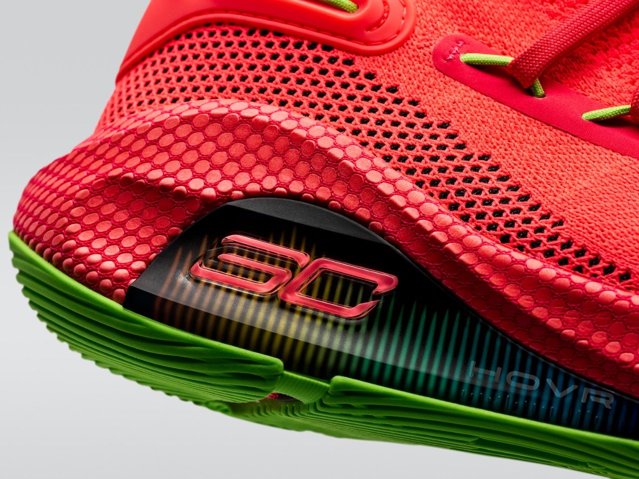 The Curry 6 Roaracle colorway features a decibel meter located on the midsole 