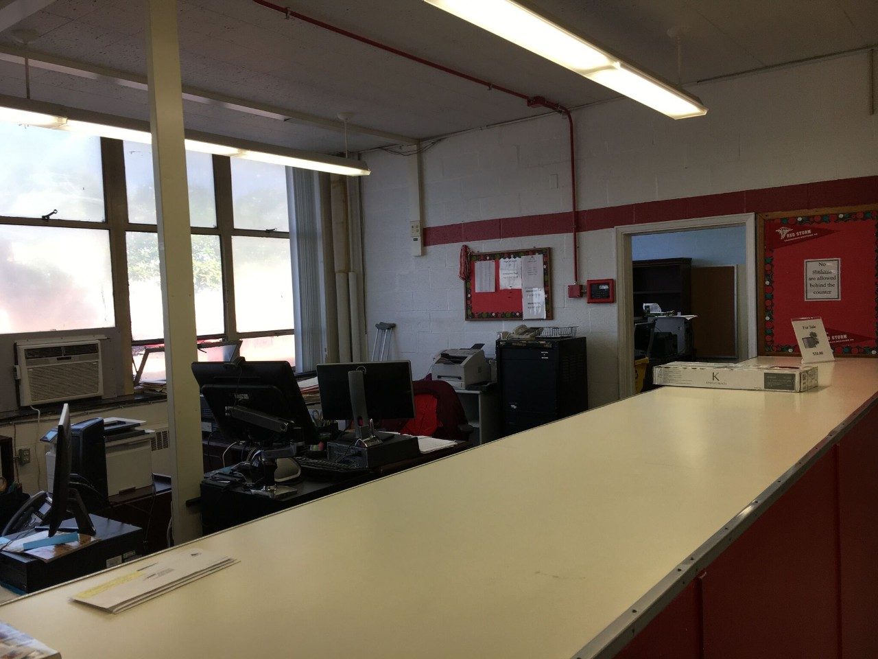 Avant : Bureau principal