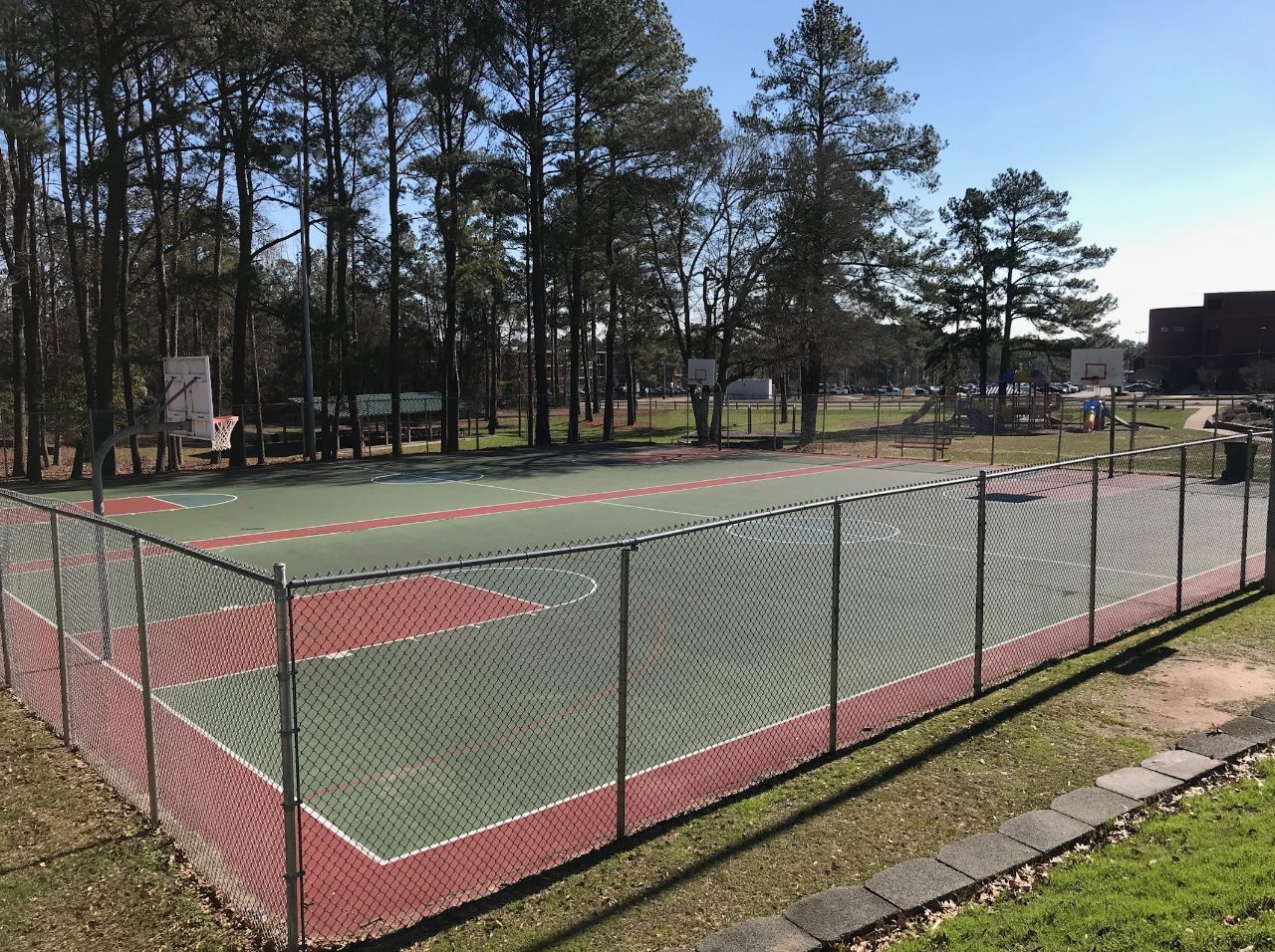 Terrains de basket-ball de Seabrook Park au Smith Recreation Center - Avant la rénovation