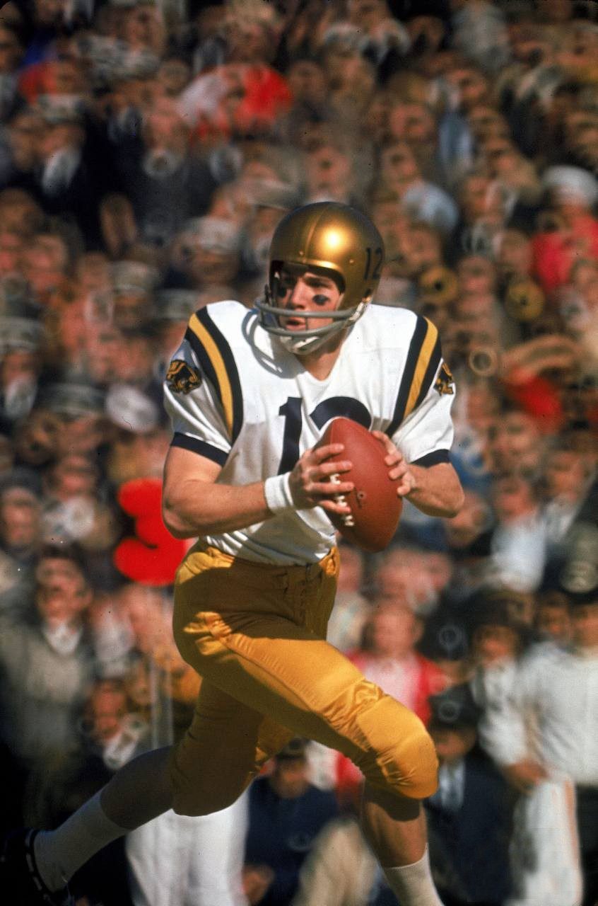 Roger Staubach en 1963 (© Athlétisme de l’Académie de la Marine)