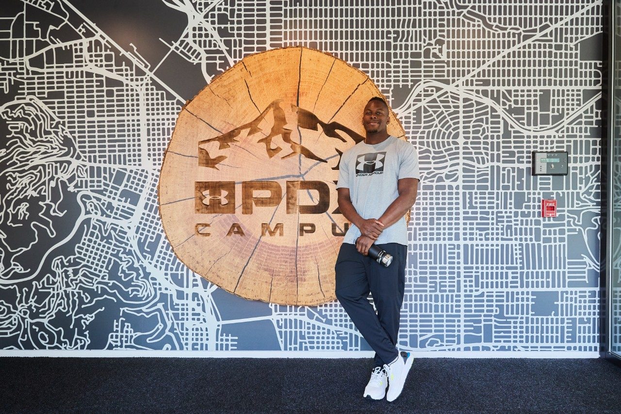 Under Armour rend Maro Itoje meilleur