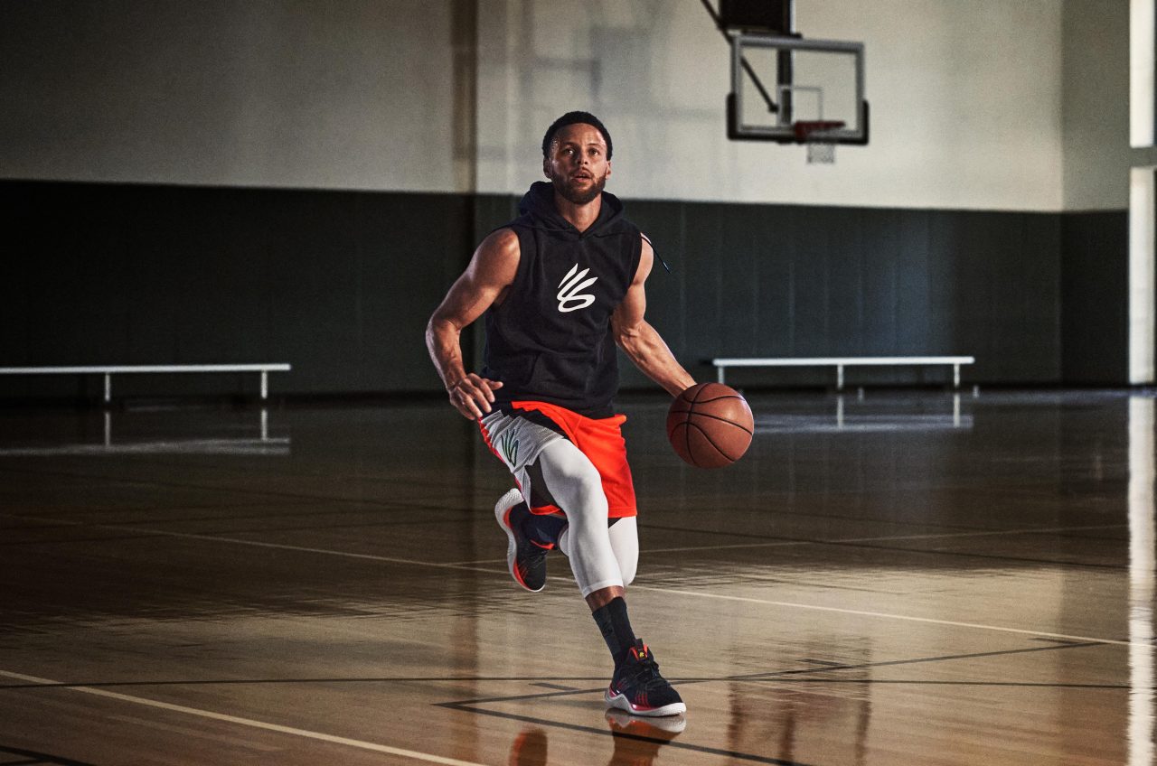Stephen Curry s’entraîne dans Curry Flow 10