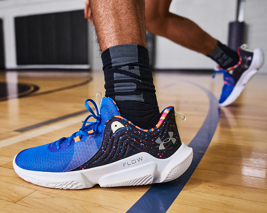 Chaussure de Bball UA Carnival Pack