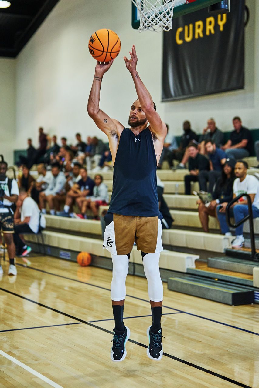 Le Curry Camp rassemble les meilleurs joueurs de basket-ball de la région de la baie de San Francisco