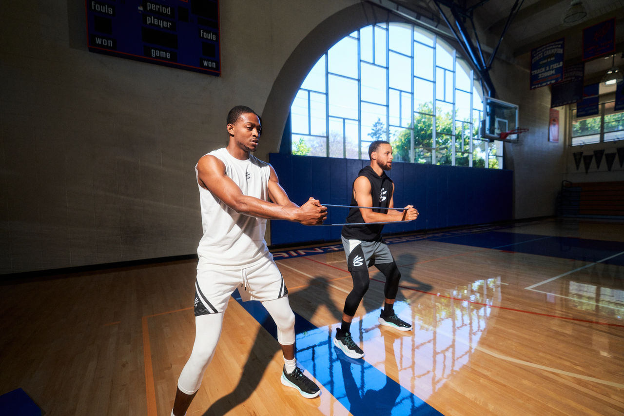 Stephen Curry contre De’Aaron Fox