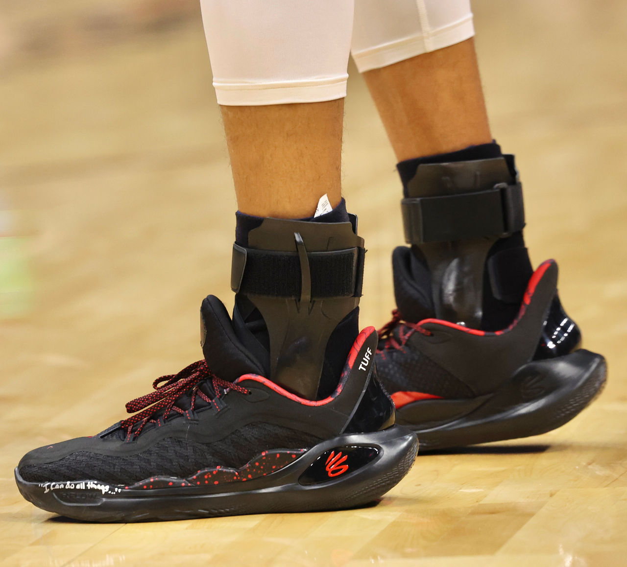 FOULE DE TUF | Curry 11 