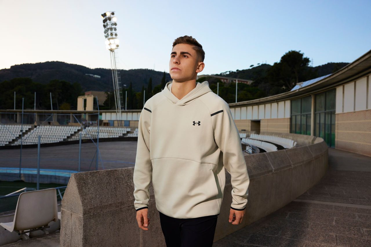 L’étoile montante du FC Barcelone, Fermín López, rejoint l’équipe de football d’Under Armour