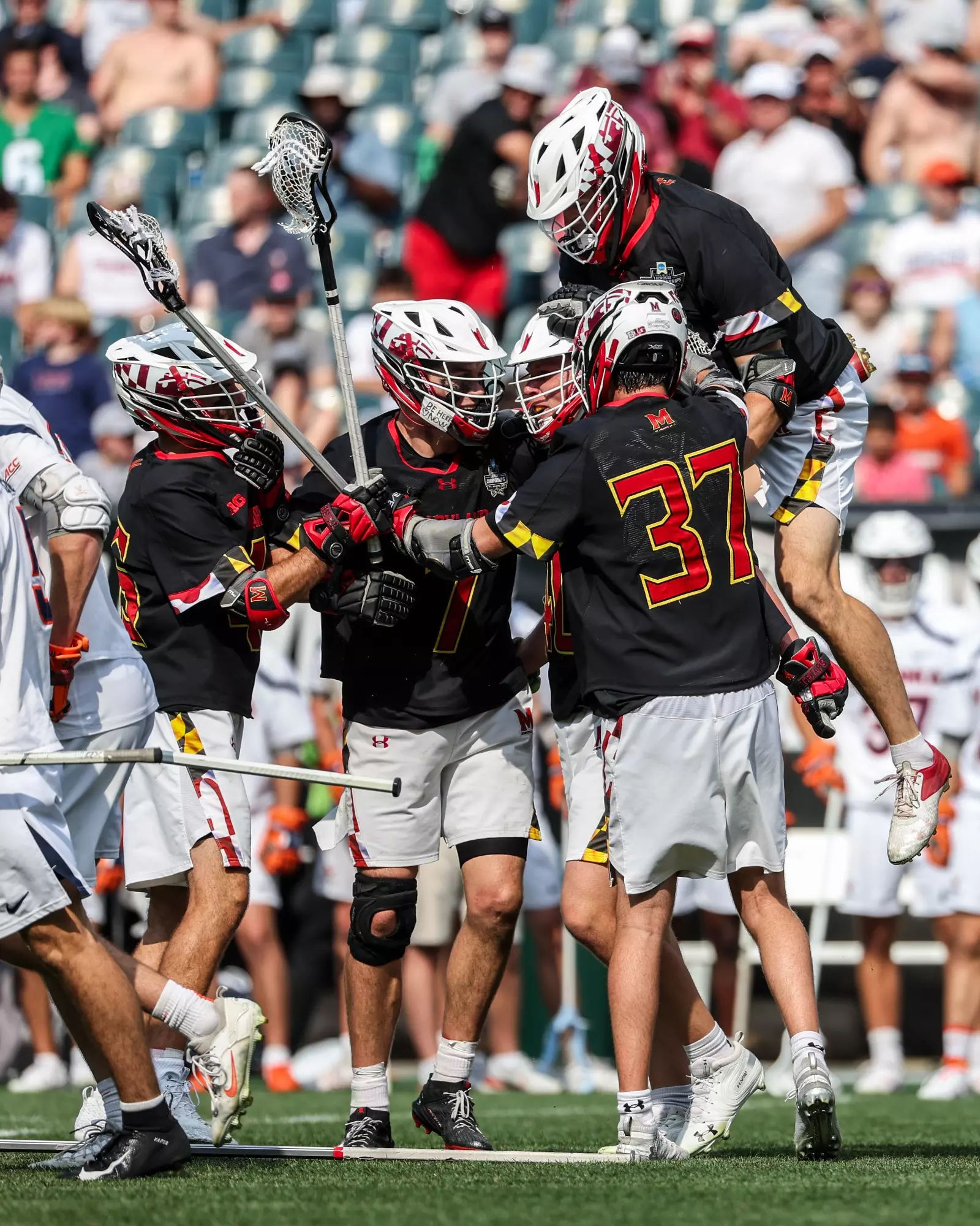 Crosse masculine du Maryland contre Virginie en demi-finale de la NCAA au Lincoln Financial Field de Philadelphie, en Pennsylvanie, le samedi 25 mai 2024. Brieanna Andrews/Terrapins du Maryland Photo par Brieanna Andrews/Terrapins du Maryland