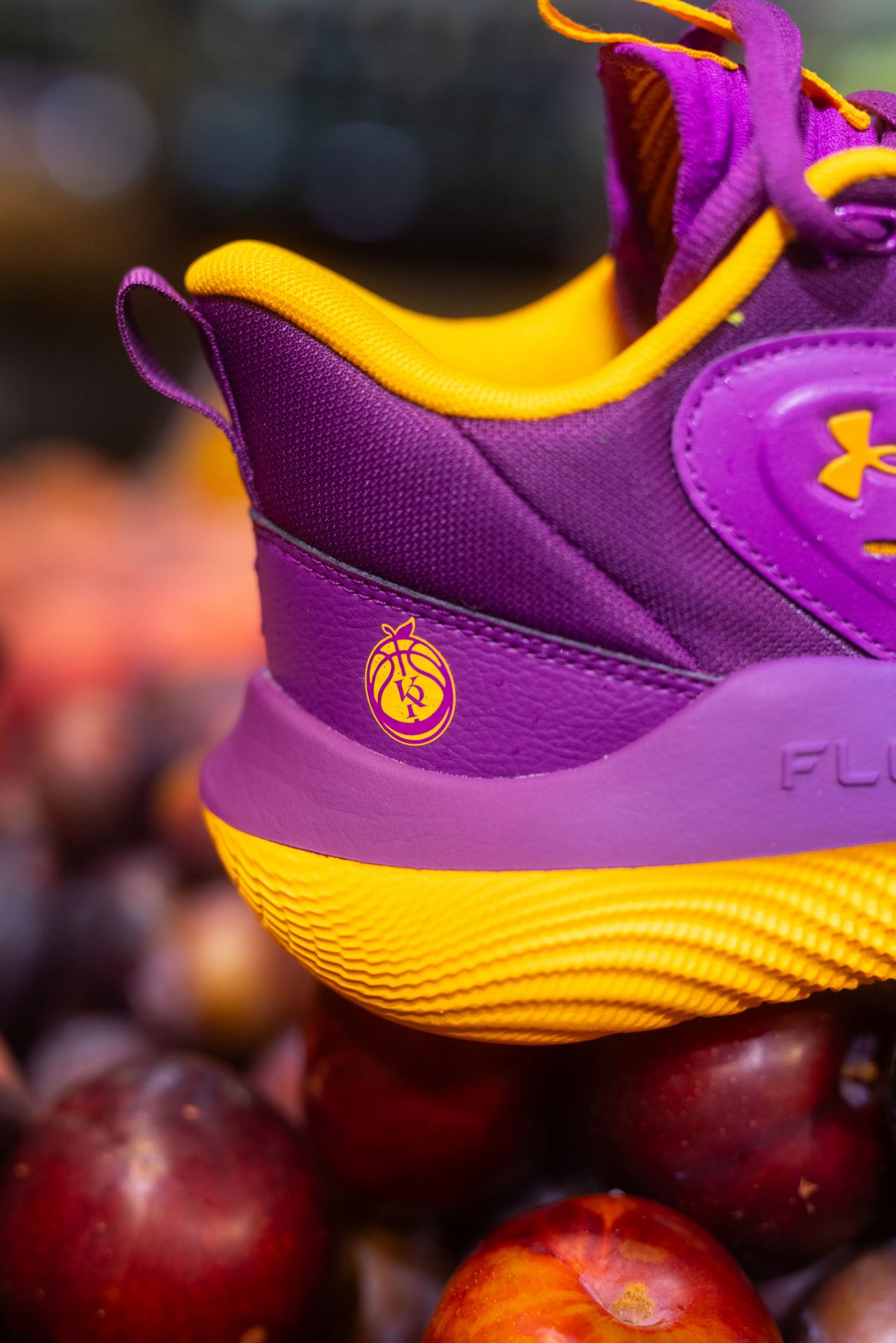 gros plan sur le talon d’une basket