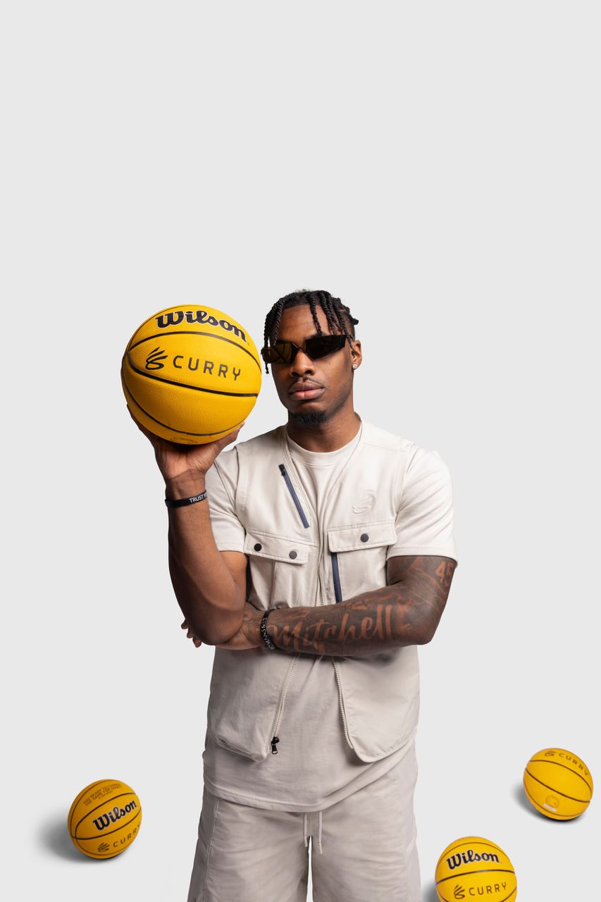 Curry Brand accueille Davion Mitchell dans sa liste d’athlètes