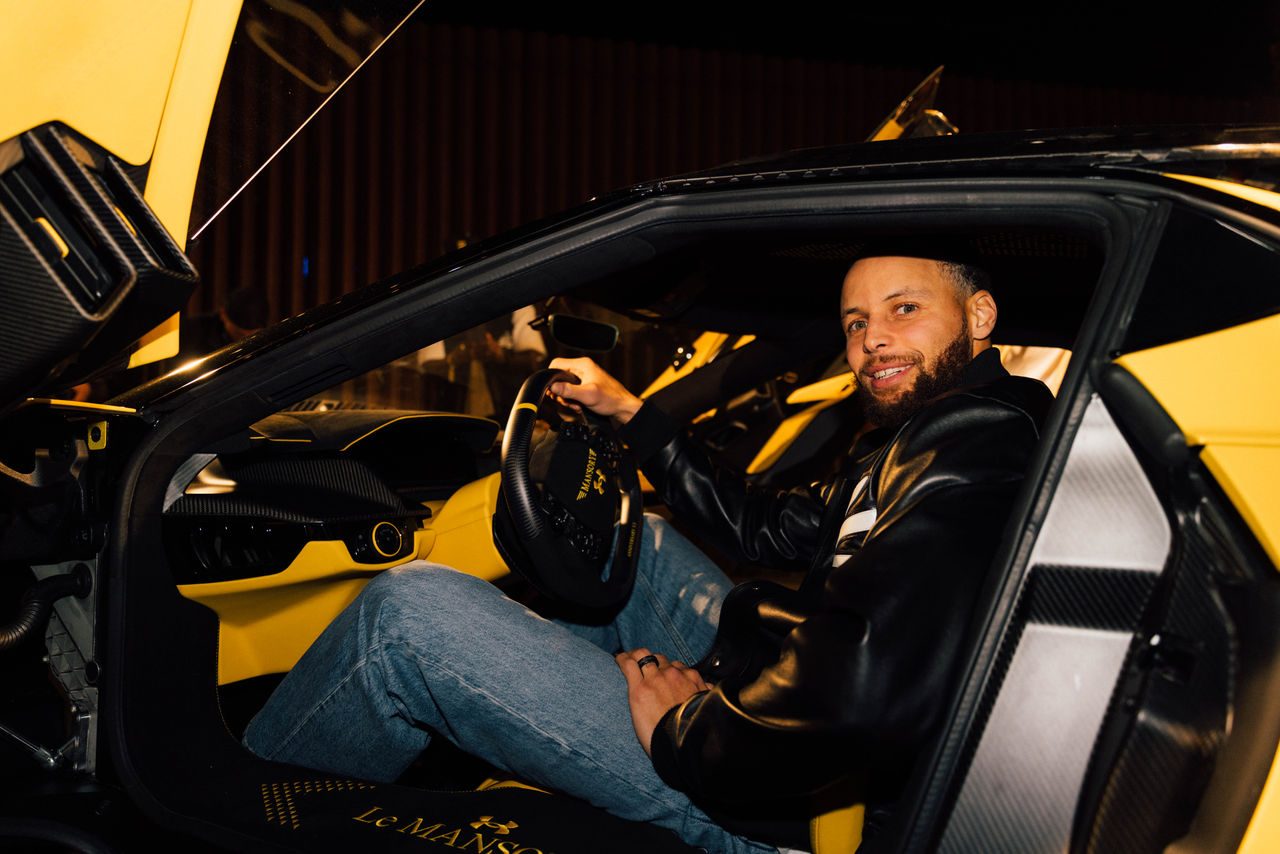 Under Armour et Curry Brand célèbrent un bon week-end dans la baie